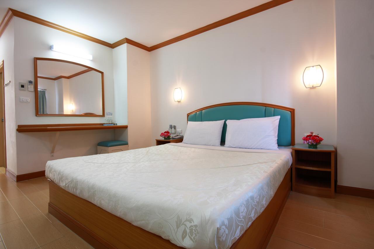 P.A. Place Hotel Nakhon Sawan Luaran gambar