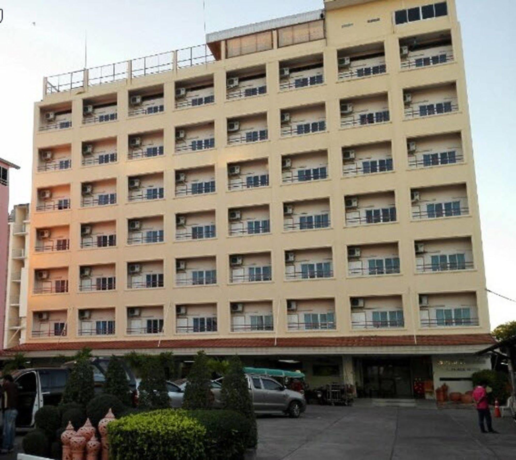 P.A. Place Hotel Nakhon Sawan Luaran gambar