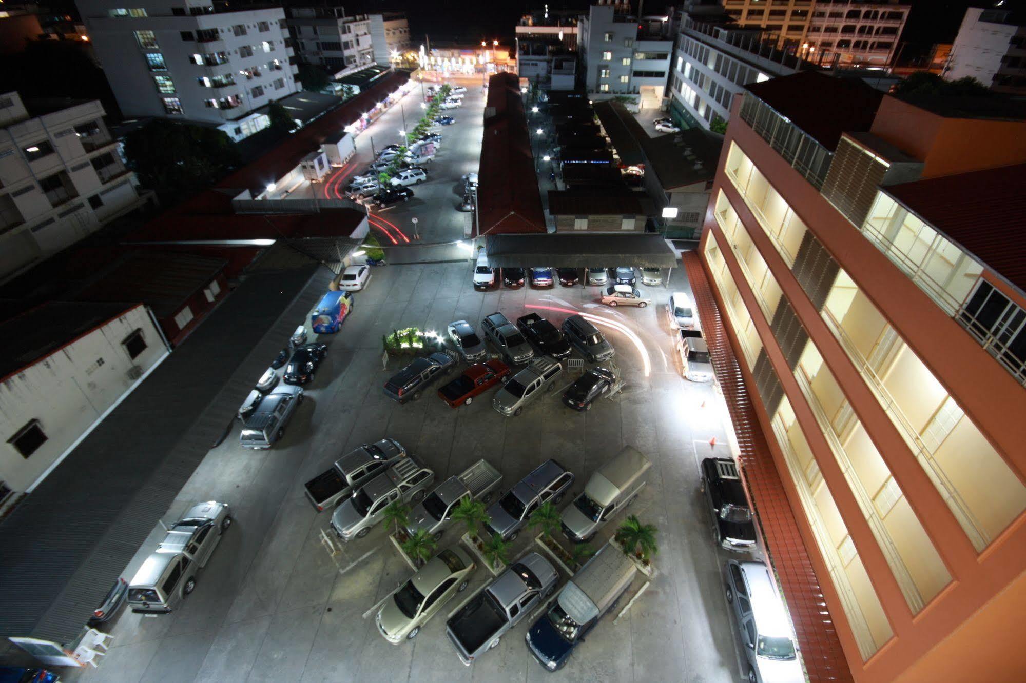 P.A. Place Hotel Nakhon Sawan Luaran gambar